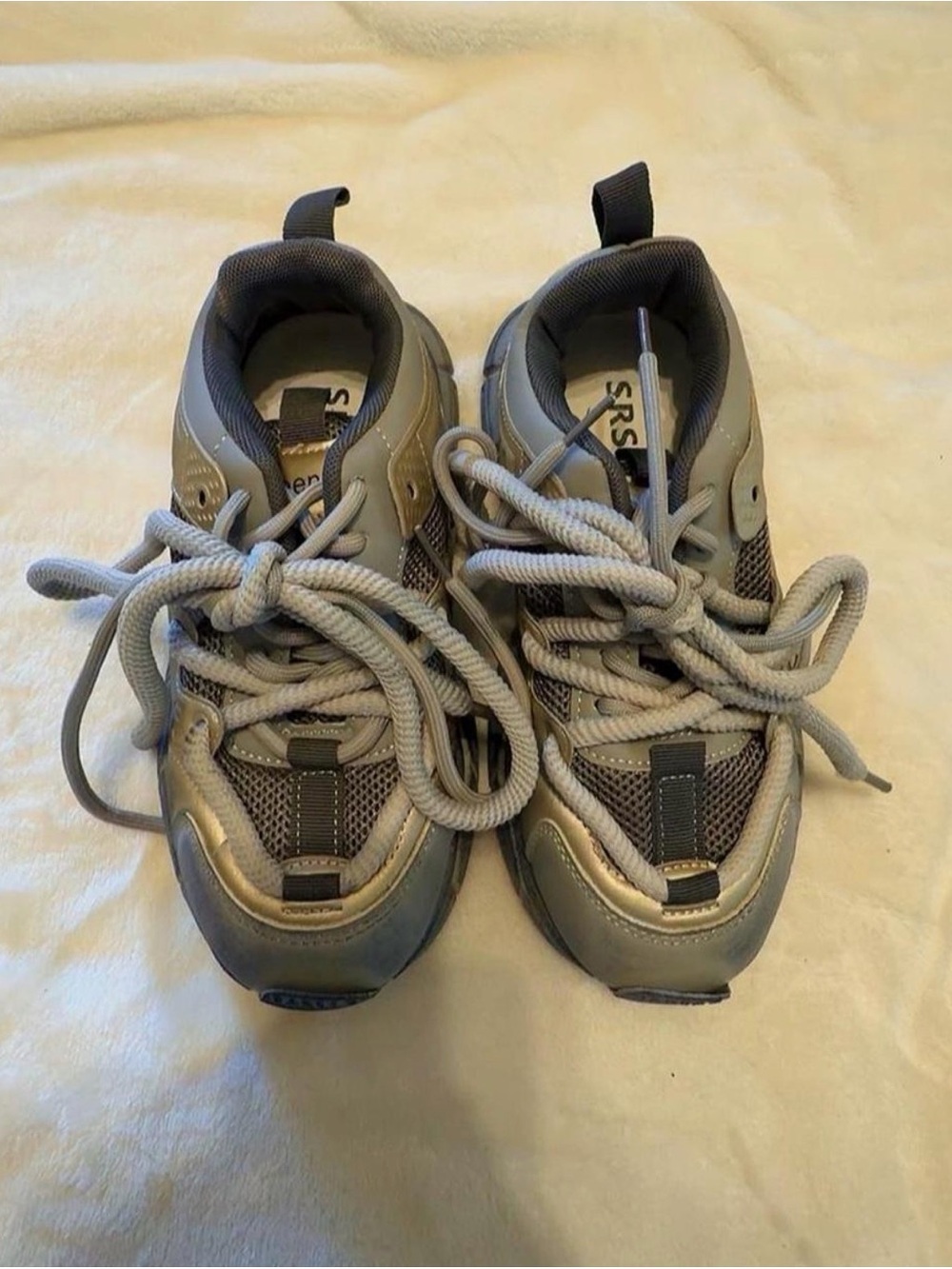 Women's Chunky Gray Sneakers with Cushioned Support